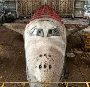 Homem encontra nave espacial de R$ 1,1 bilhão abandonada no deserto