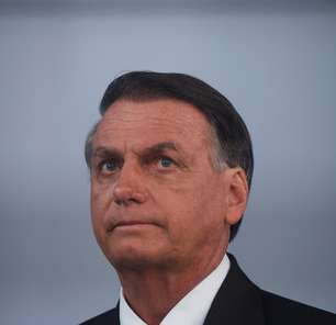 Sem menção a Lula, Bolsonaro cita injustiça, fala sobre bloqueios e diz que seguirá Constituição