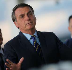 Bolsonaro ignora denúncias de assédio na Caixa em posse de Daniella Marques
