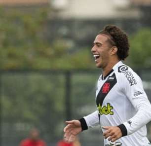 Com golaço de Figueiredo, Vasco vence o Bahia e entra no G4 da Série B do Campeonato Brasileiro