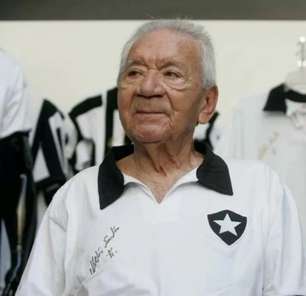 Botafogo reverencia Nilton Santos, que completaria 97 anos nesta segunda; ídolo ganhará cinebiografia
