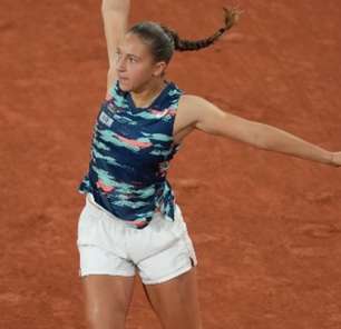 Francesa de 19 anos elimina atual campeã Krejcikova de Roland Garros