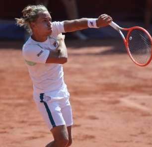 Rafael Matos derruba dupla favorita na estreia de Roland Garros