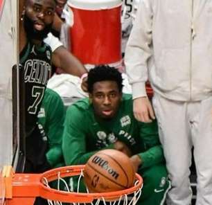 Celtics disparam no final, vencem Heat e podem garantir título do Leste no próximo jogo