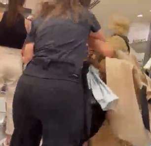 PR: mulheres saem no tapa durante liquidação de loja de departamento