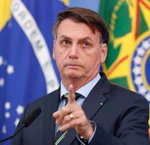 Bolsonaro diz ter ameaçado médico de transferência se não receitasse cloroquina