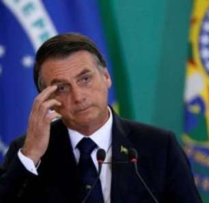 Bolsonaro diz que 'não falaria nada' se quisesse dar golpe