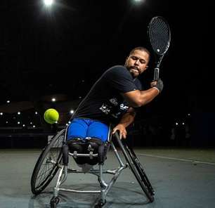 Cadeirante muda de vida com o tênis, surpreende com resultados e já sonha com Paris-2024