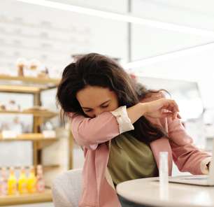 Como se livrar da tosse? 6 dicas infalíveis