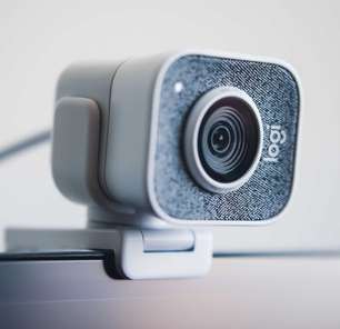 É melhor comprar uma webcam ou fazer uma "gambiarra" com o celular?