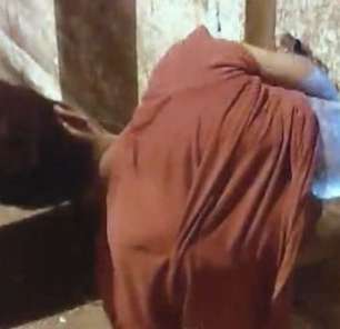 Homem fica entalado em muro ao tentar furtar casa no interior de SP