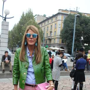 Anna Dello Russo aposta na mistura de cores e detalhes em Milão