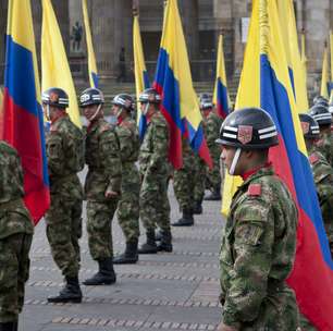 No Dia da Independência, Exército toma a Plaza Bolívar
