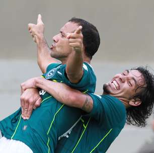 Goiás vence e conquista título da Série B; veja fotos da última rodada