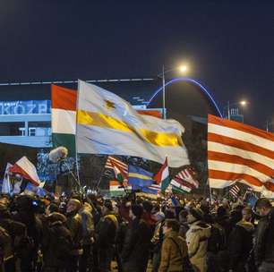 Punida, torcida da Hungria causa tumultos fora de estádio