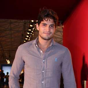 "A fase Gillette já passou", diz ex-BBB André sobre Fernanda