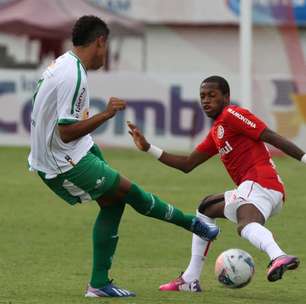 Irmão de Ronaldinho pressiona Inter a vender meia à Ucrânia, diz jornal