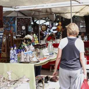 Feira de antiguidades em SP reúne compras, comida e cultura