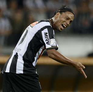 Turcos dizem que Besiktas quer Ronaldinho; técnico mostra interesse
