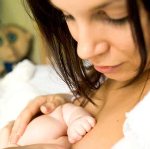 Contato com bebê após o parto aumenta sucesso da amamentação, diz pesquisa