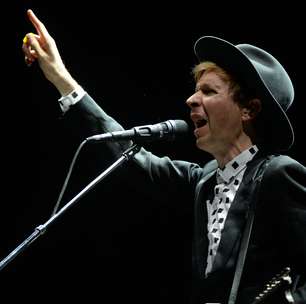 Beck celebra 20 anos do primeiro álbum com show no Planeta Terra