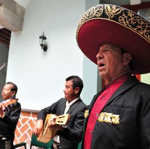 Happy hour ao som de mariachis é atração em praça de Puebla