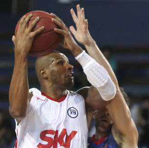 Com 26 pontos de Leandrinho, Pinheiros bate Franca no NBB