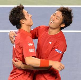 Japão vence nas duplas e lidera duelo com Canadá na Davis