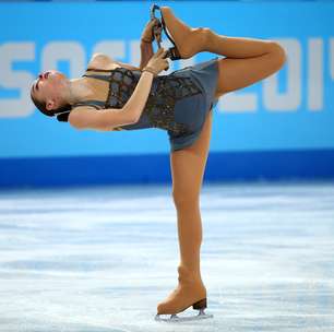 Patinação artística: russa de 17 anos desbanca favorita e leva ouro