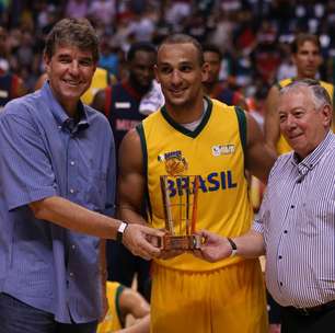 Jogo das Estrelas: NBB Brasil bate NBB Mundo com show de Alex