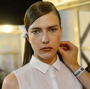 Modelo fazia 1 mil sutiãs por dia antes das passarelas