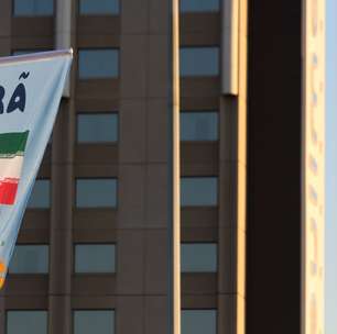 Isolada, seleção do Irã é a primeira a chegar a São Paulo