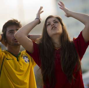 Chilenos e australianos agitam na Fan Fest de Copacabana