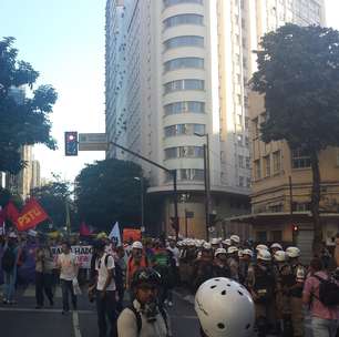 BH: 1,5 mil PMs impedem evolução de protesto contra Copa