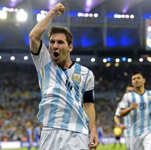 Argentinos reprovam atuação, mas comemoram golaço de Messi