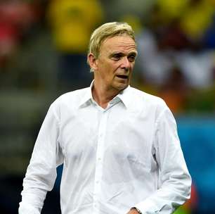 "Camarões não jogou suficiente para um Mundial", diz técnico