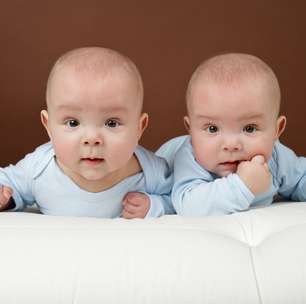 Gêmeos prematuros nascem com cinco dias de diferença