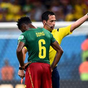 Desfalque contra Brasil, Song é suspenso por três jogos