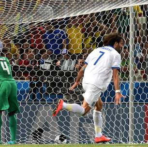 Com drama, Grécia bate Costa do Marfim e avança pela 1ª vez