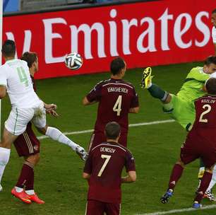 Argélia aproveita nova falha de russo e avança com empate