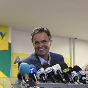 Caso Petrobras indica ação "institucionalizada", diz Aécio