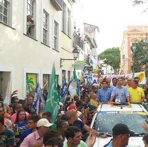 BA: ato de Aécio Neves no Pelourinho vira grito "Fora PT"