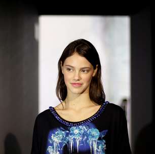 "É gostoso", diz Laura Neiva sobre nervosismo ao desfilar