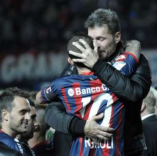 Fanático, astro da TV é o verdadeiro "papa" do San Lorenzo