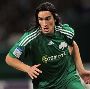 Jogador sofre traumatismo craniano ao fazer agachamentos