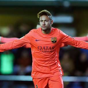 Neymar faz dois, e Barcelona avança à final da Copa do Rei