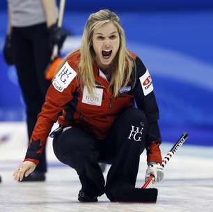 Mundial Feminino de Curling chega às semifinais; veja fotos