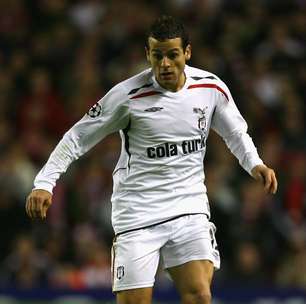 Grêmio reforça ataque e contrata ex-corintiano Bobô