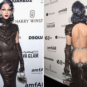 Violet Chachki usa vestido ousado e deixa bumbum aparecendo