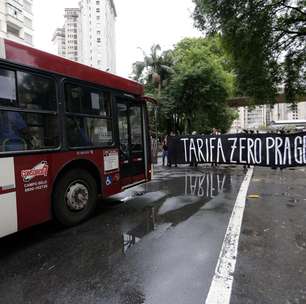 MPL volta a protestar e impede circulação de ônibus em SP